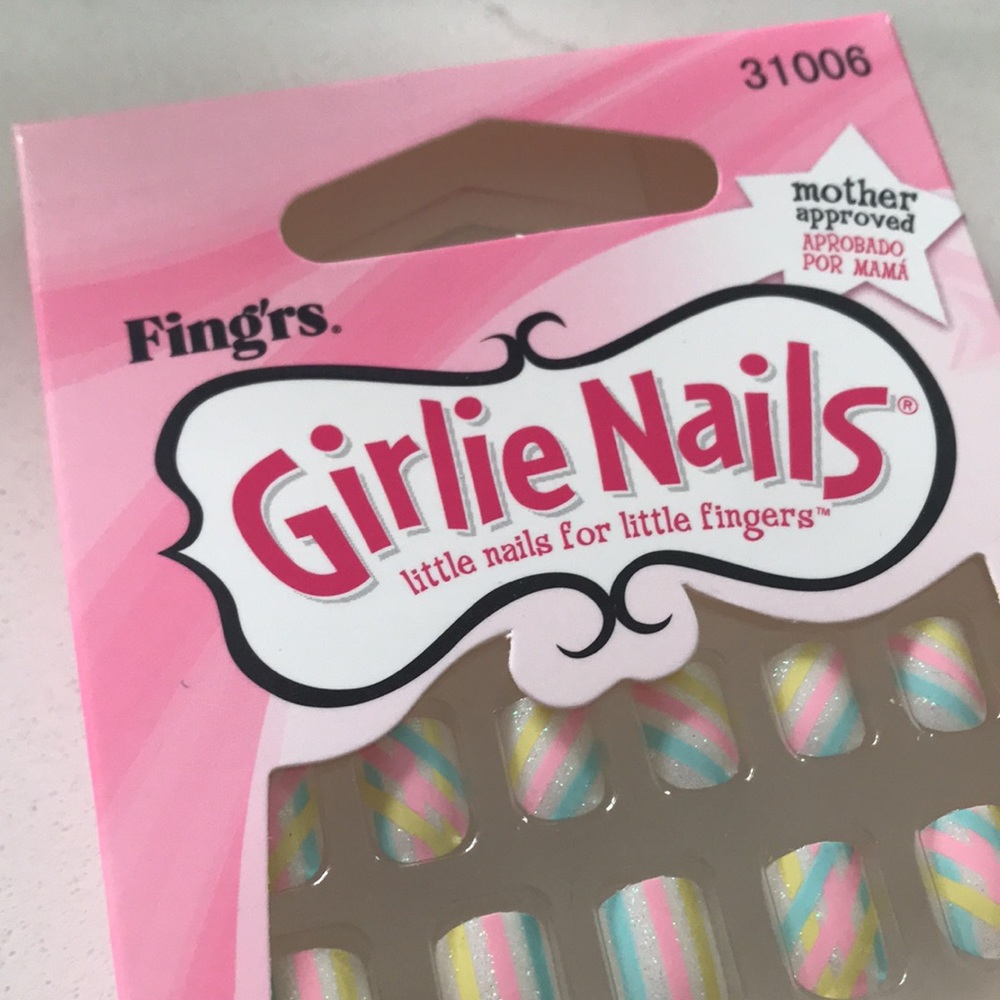 Fing’rs Girlie Nails 24 Stick-On Nails New In Packaging - Picture 3 of 7